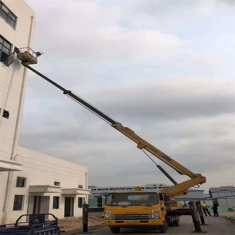 高石碑镇哪里有小型吊车出租的